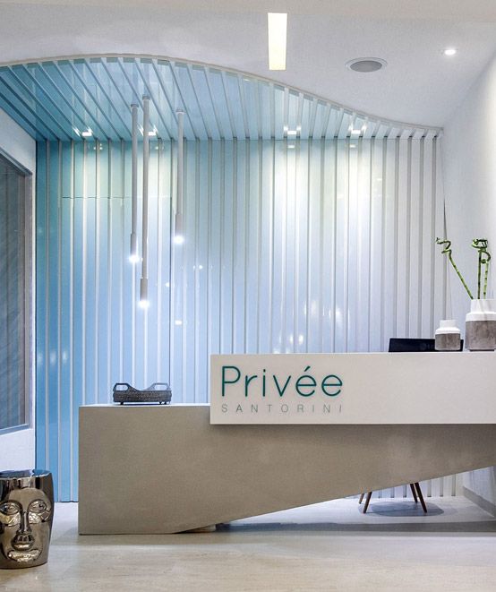 About privee santorini